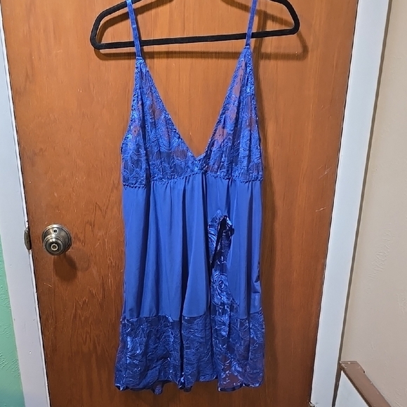 Chic Blue Lace Chemise Lingerie - Picture 1 of 3